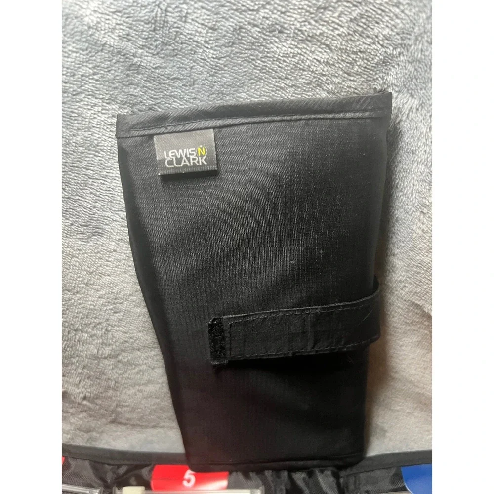 Lewis‎ N Clark Travel Organizer Case Numbered Pockets 1–8 Red Blue Fold Up